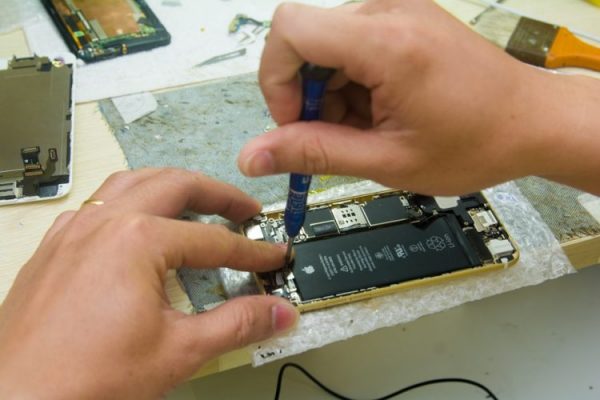 Nơi thay pin iPhone iPad uy tín tại Hồ Chí Minh