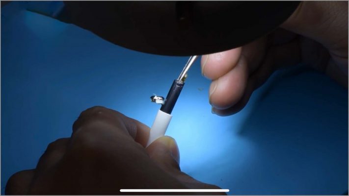 Hướng dẫn cách thay pin AirPods nhanh chóng đơn giản